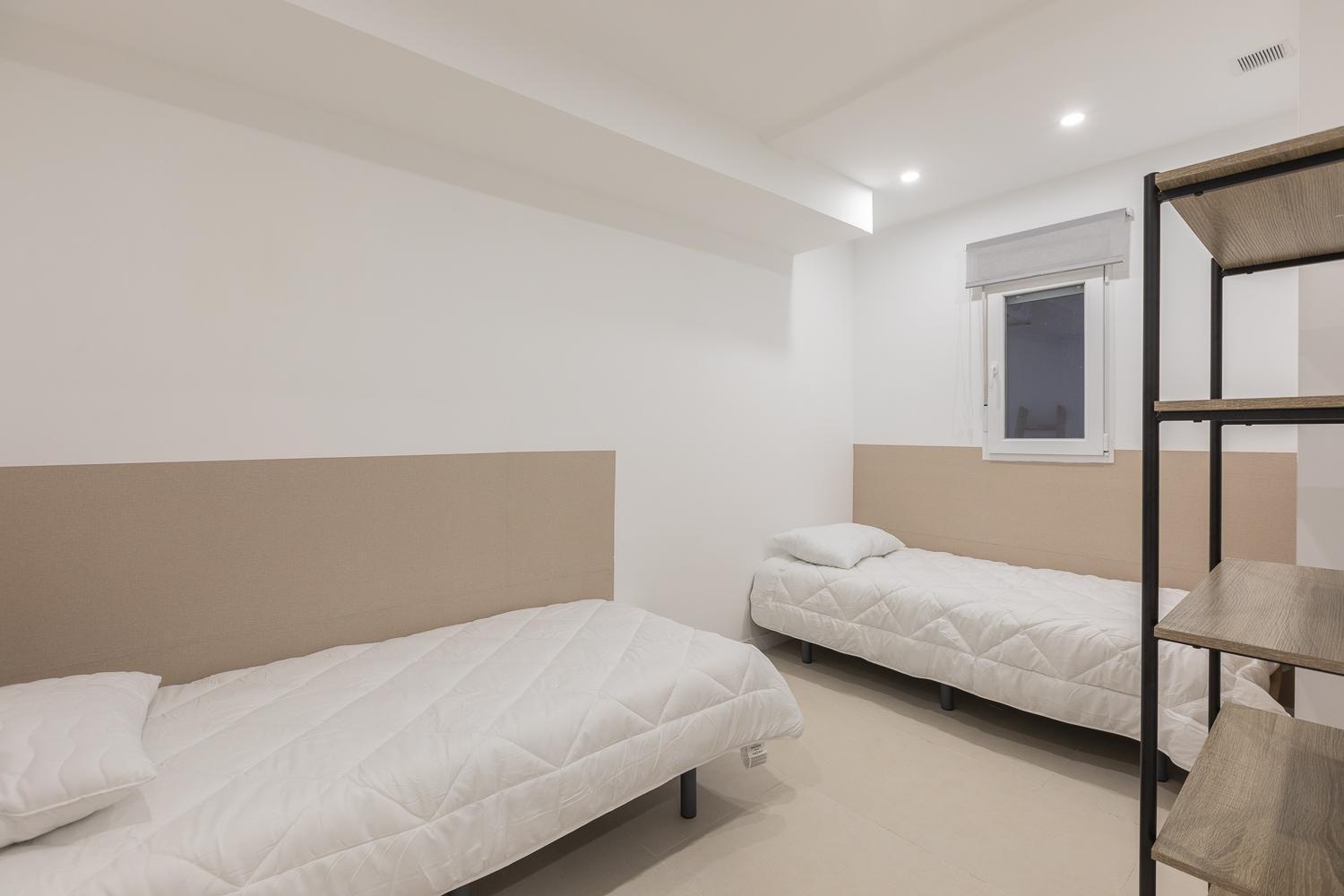 Amplio Cerca Centro Historico Y Turia 5pax 2 Bath Apartment *
